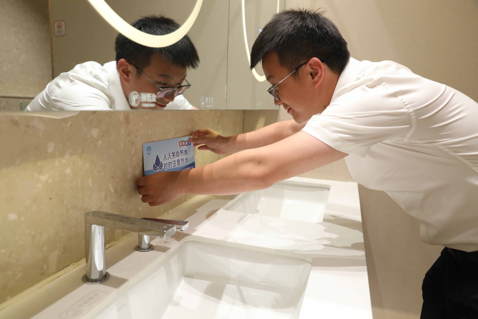 1747712056a290287.jpg 1747712056a290287.jpg